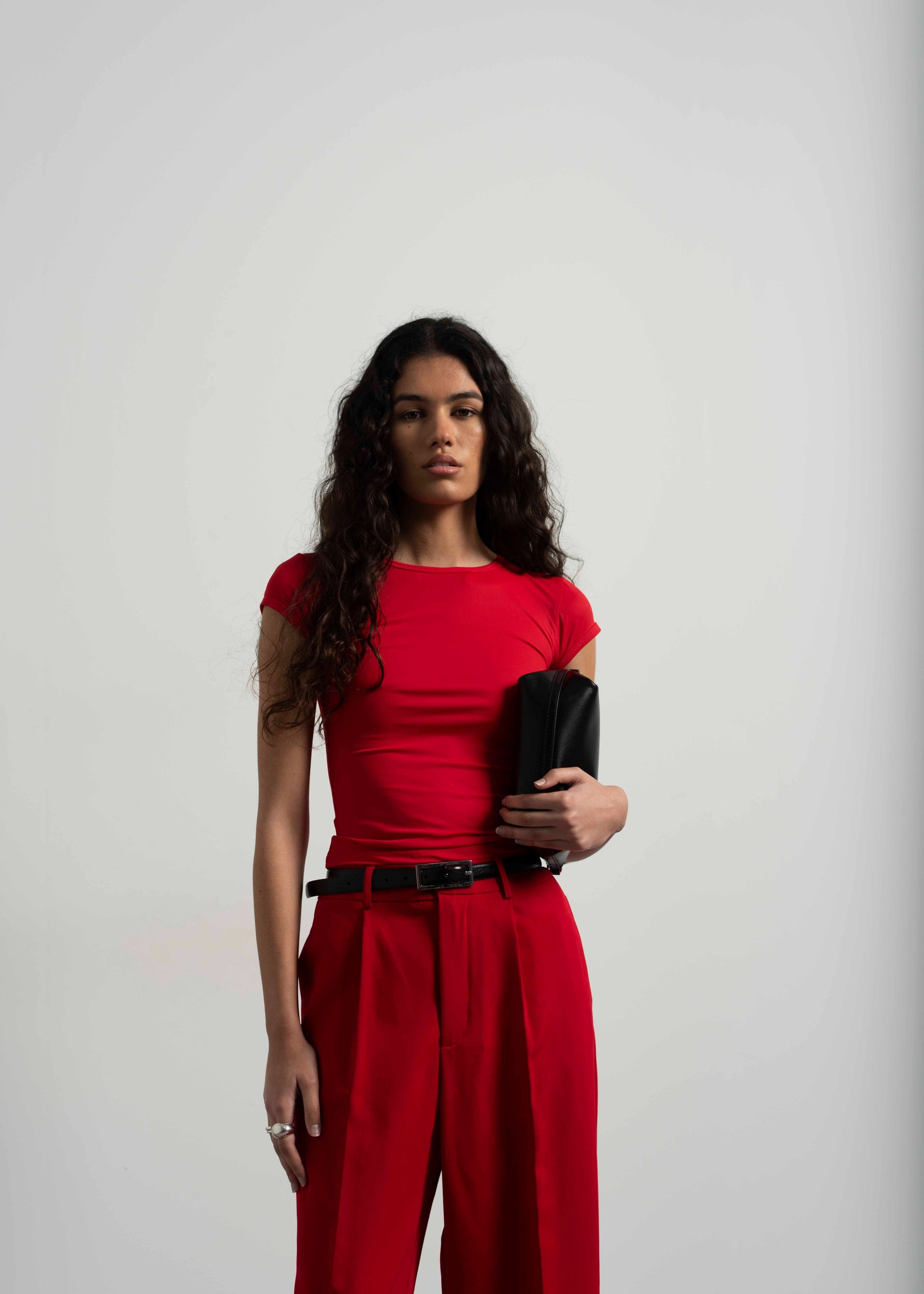 tall red pantalon