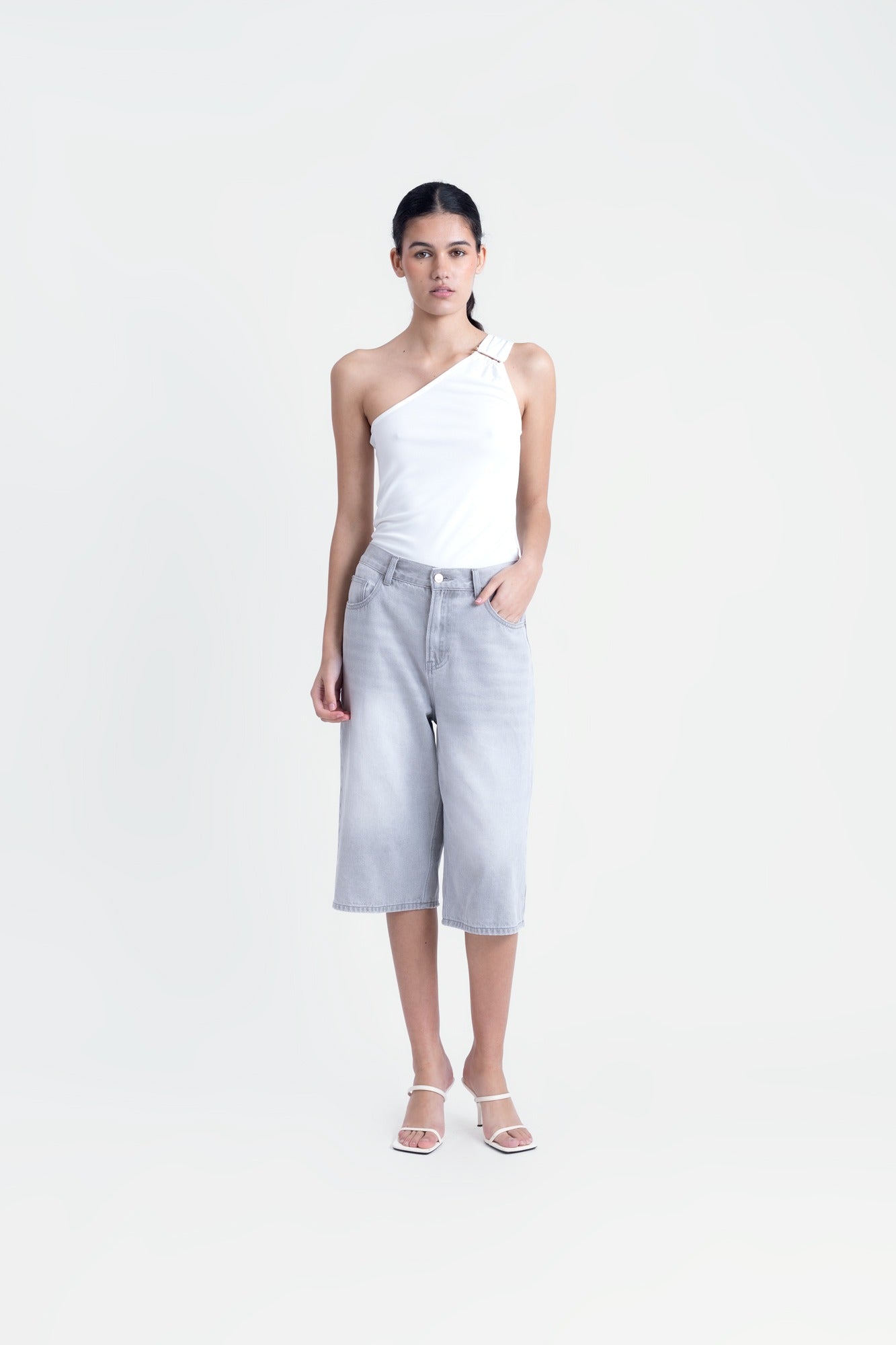 Assymetric Top White
