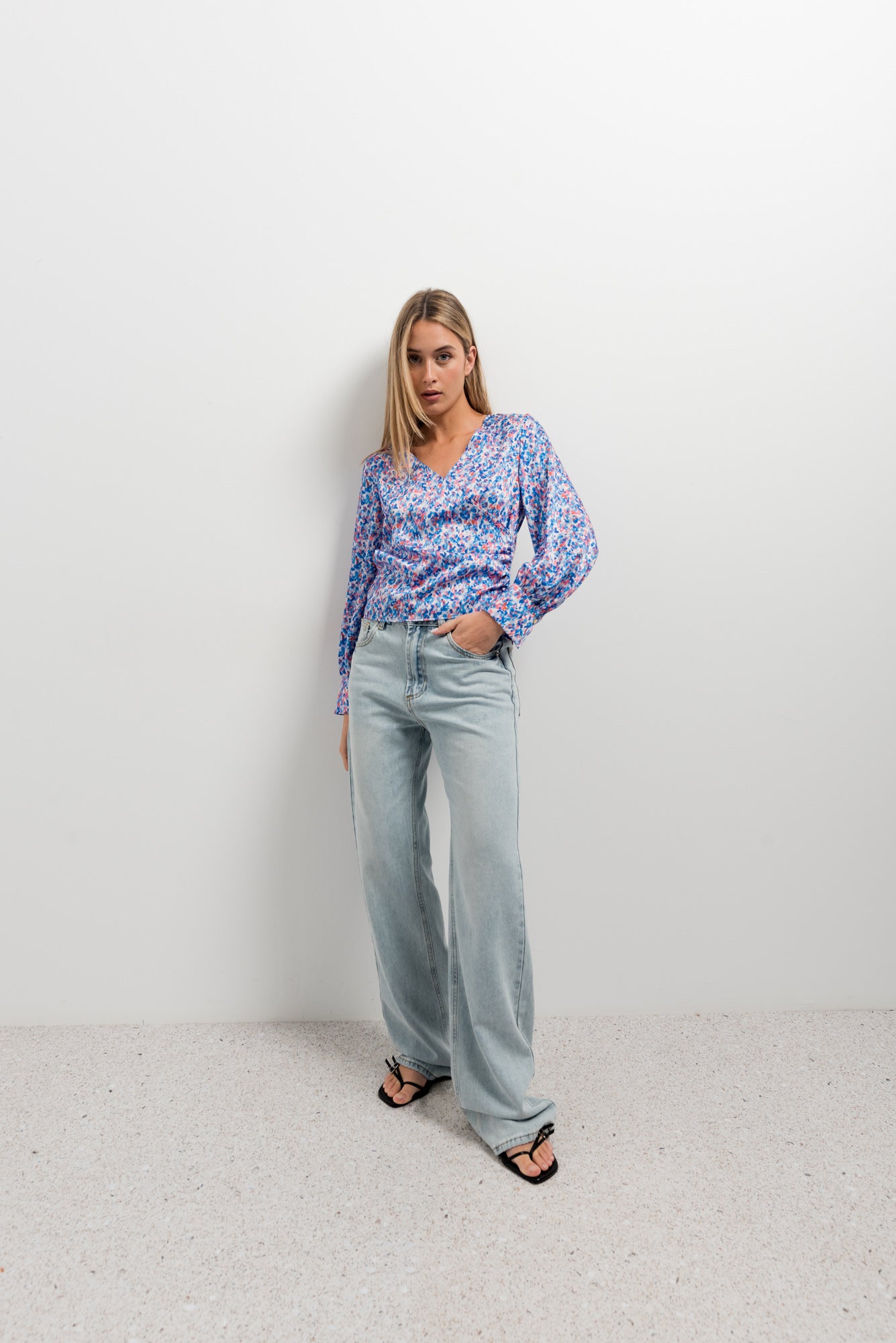 Light Washed Jeans: Tall