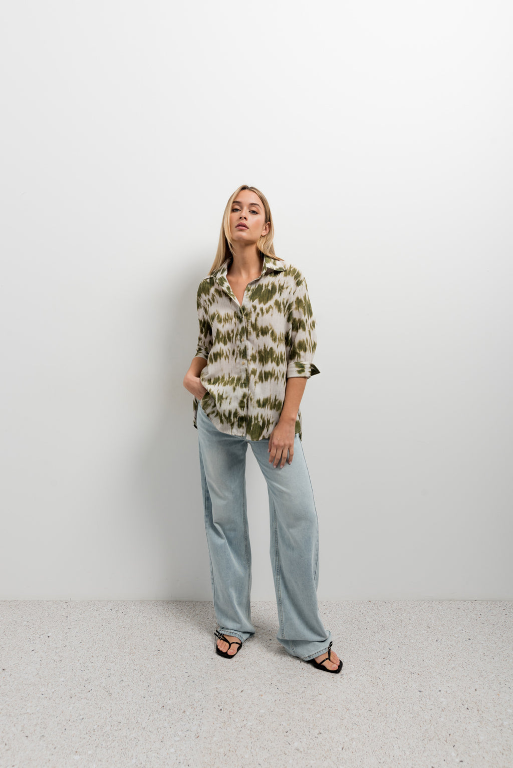 Light Washed Jeans: Tall