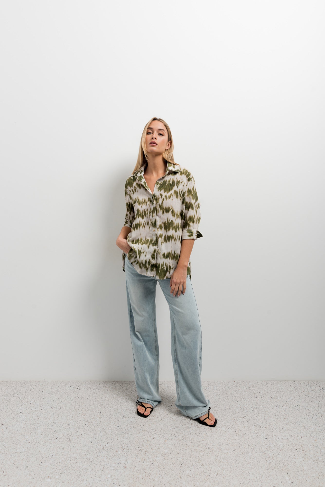 Light Washed Jeans: Tall