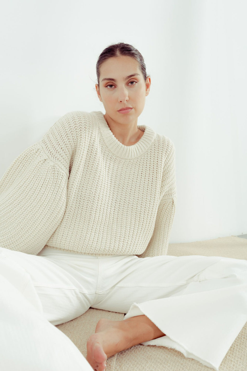 Oversized Knit Beige: extra long sleeves